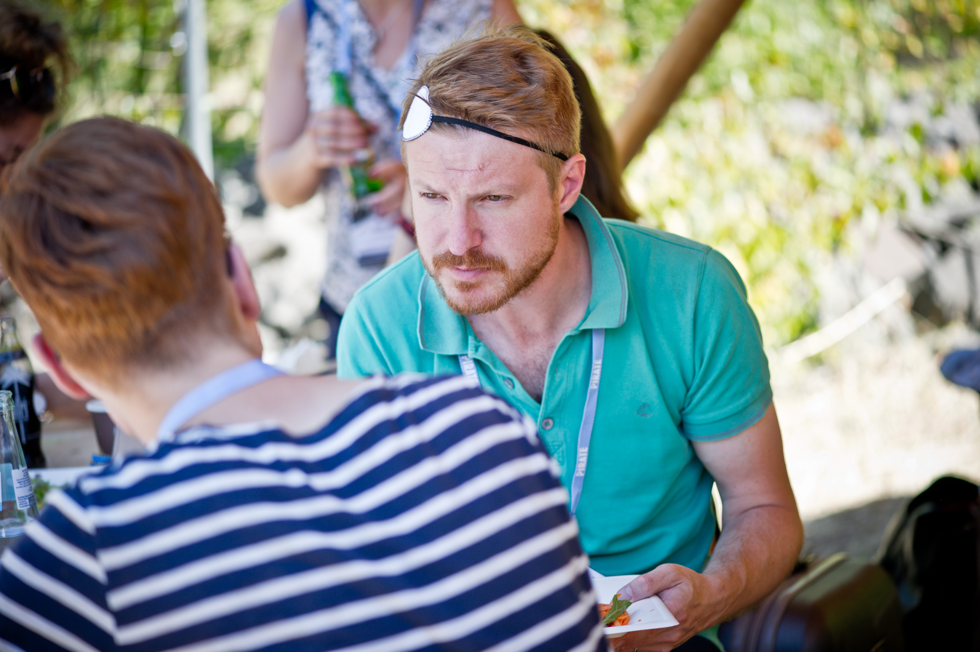 Fokussierte Gesichter im Workshop